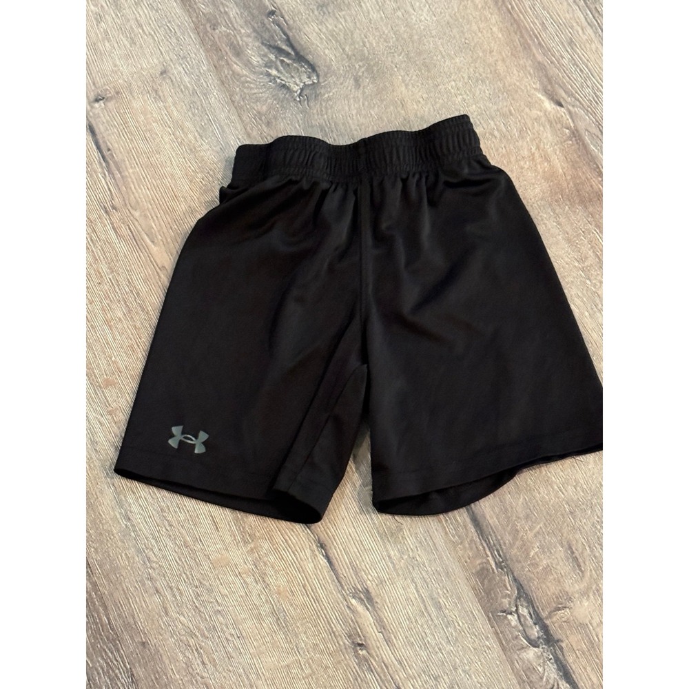 Under Armour shorts,‎ boys size 4